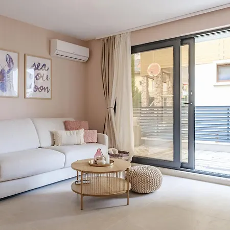 Bellaviastay, Flat Apolonia 1bd アパート *