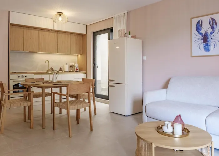 Bellaviastay, Flat Apolonia 1bd Апартамент