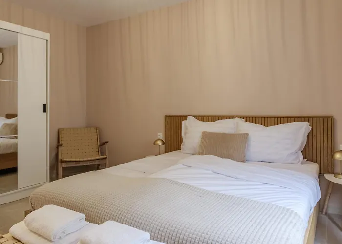 Bellaviastay, Flat Apolonia 1bd * Бургас