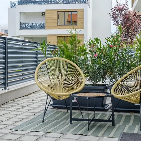 Bellaviastay, Flat Apolonia 1bd 公寓