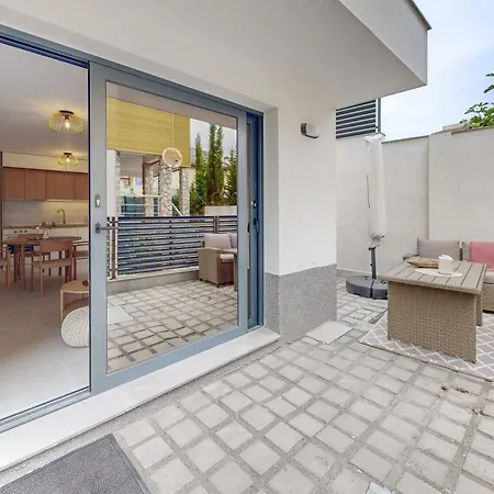 Bellaviastay, Flat Apolonia 1bd 公寓